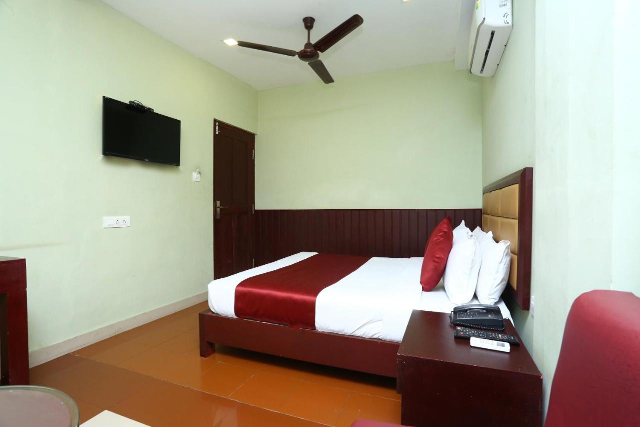 Oyo 15190 Select Residency Hotel Kozhikode Exterior photo